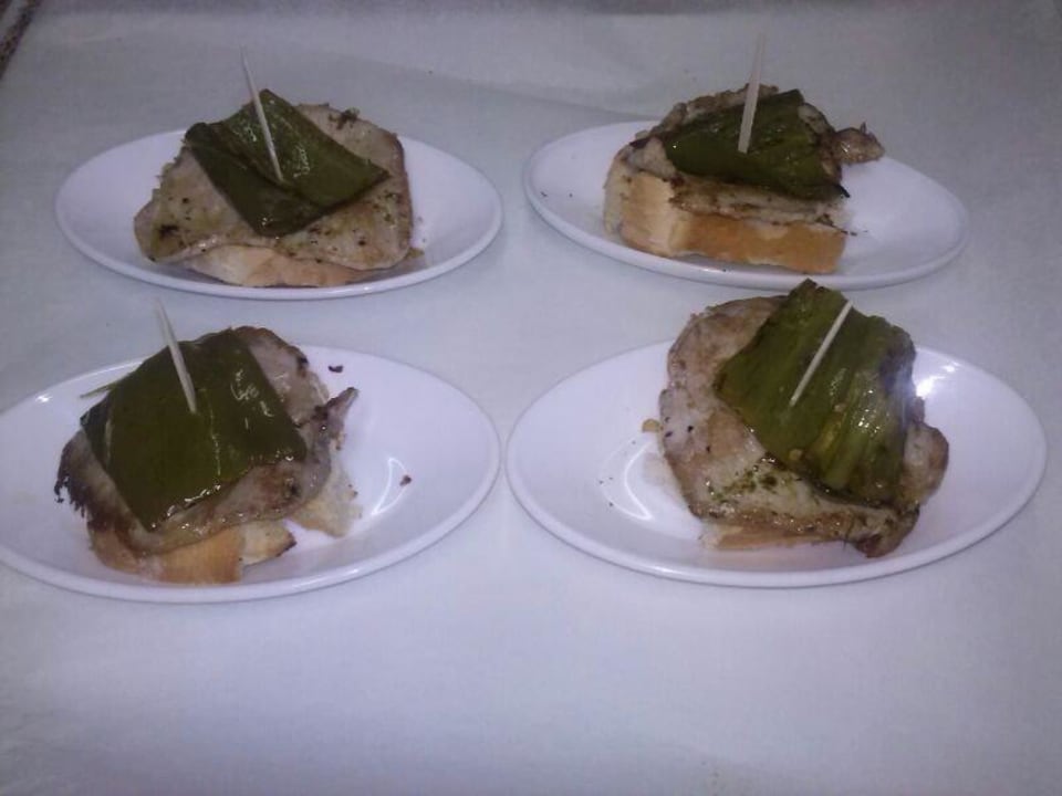 Tapa de lomo con pimientos Hostel Hnos Zamora