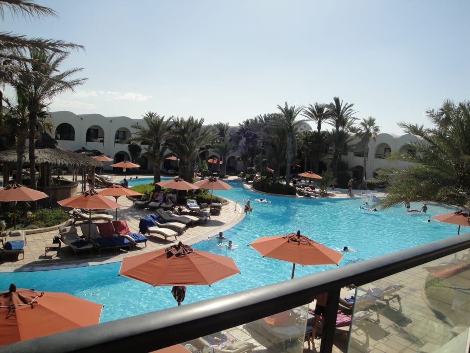 Toller Pool mit super! Liegen Sentido Djerba Beach