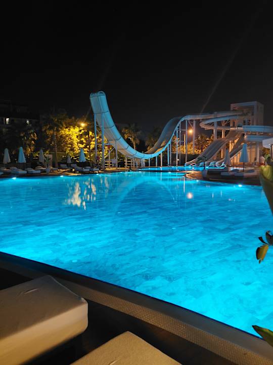 Pool Rubi Platinum Sign