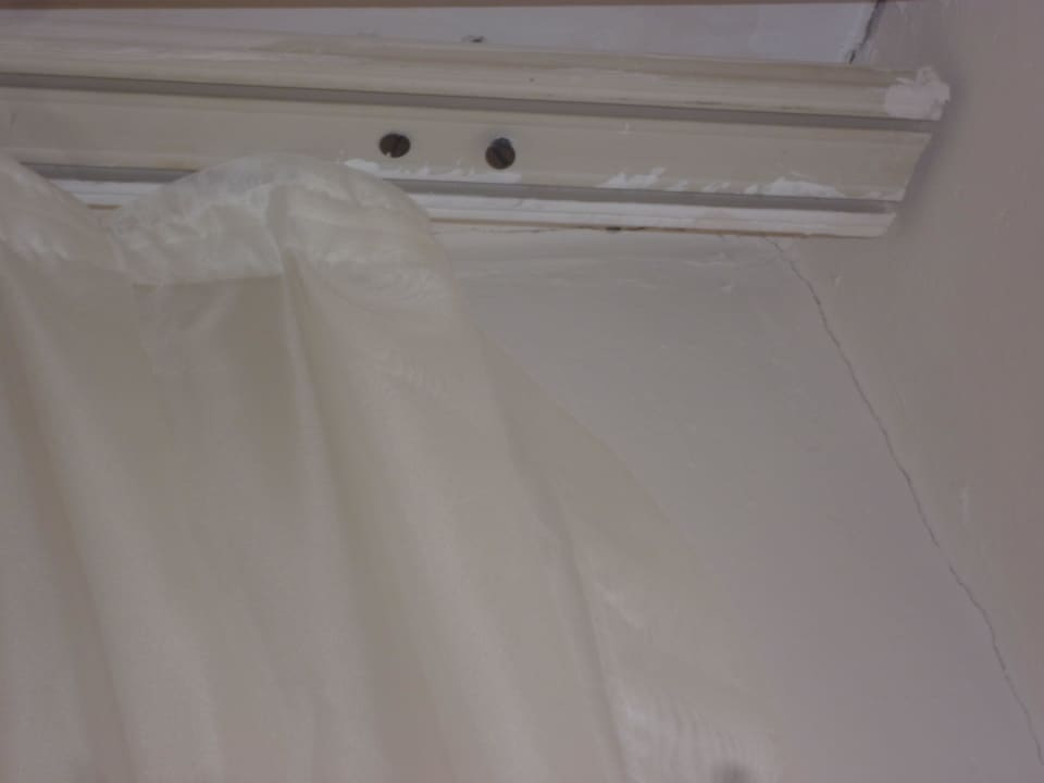 Gardinenleiste hängt runter Zimmer  512 Hatipoglu Beach Hotel