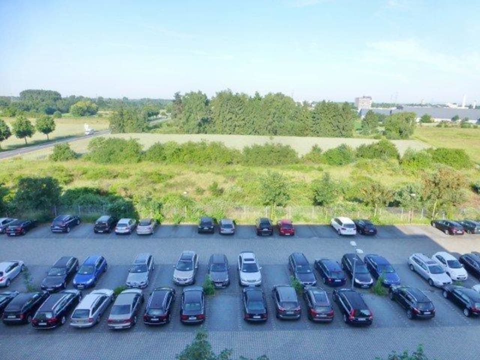 Fensterblick Holiday Inn Express Frankfurt - Airport