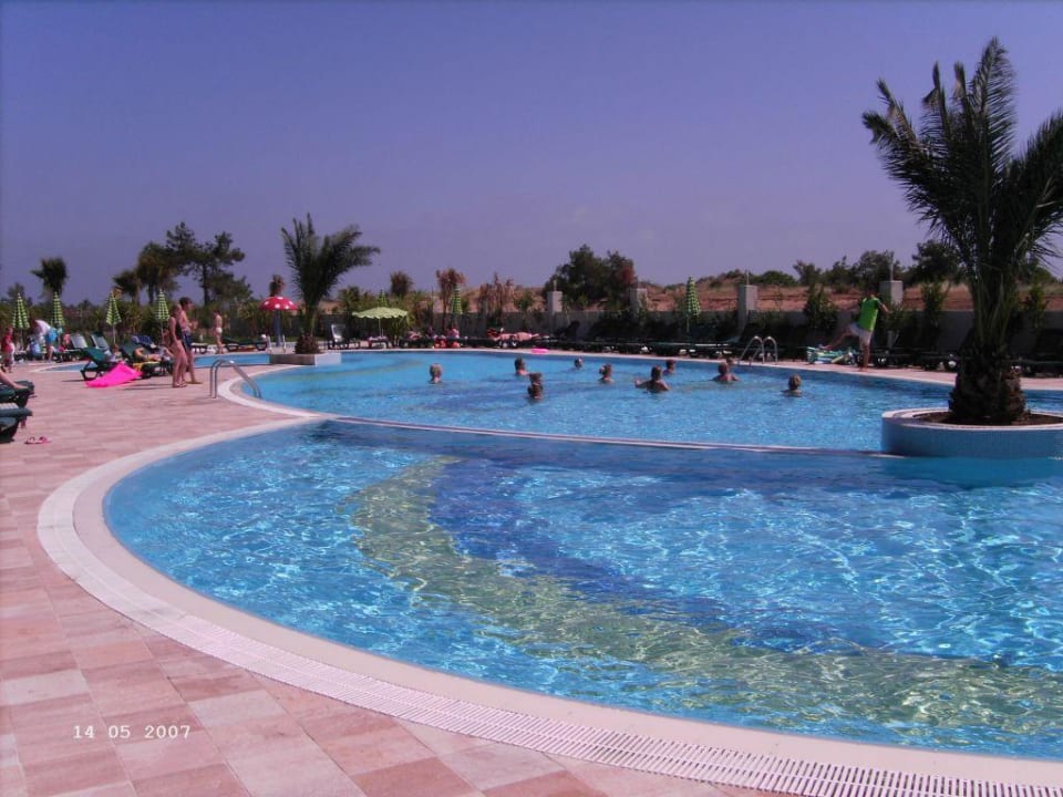 Pool in der neuen Außenanlage Calimera Hane Garden