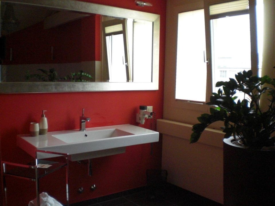 Badezimmer Sorell Hotel Sonnental