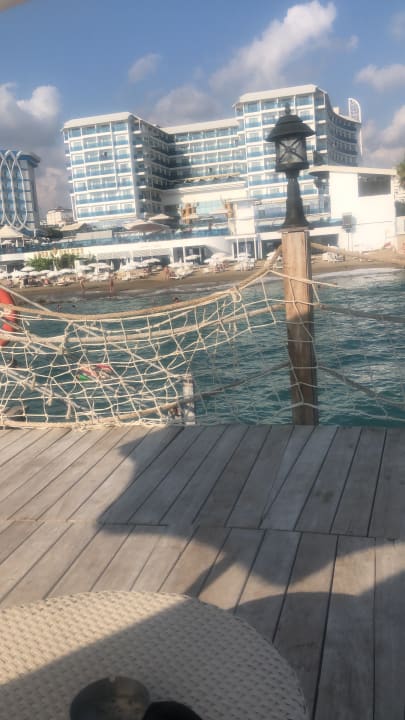 Strand Azura Deluxe Resort & Spa Hotel