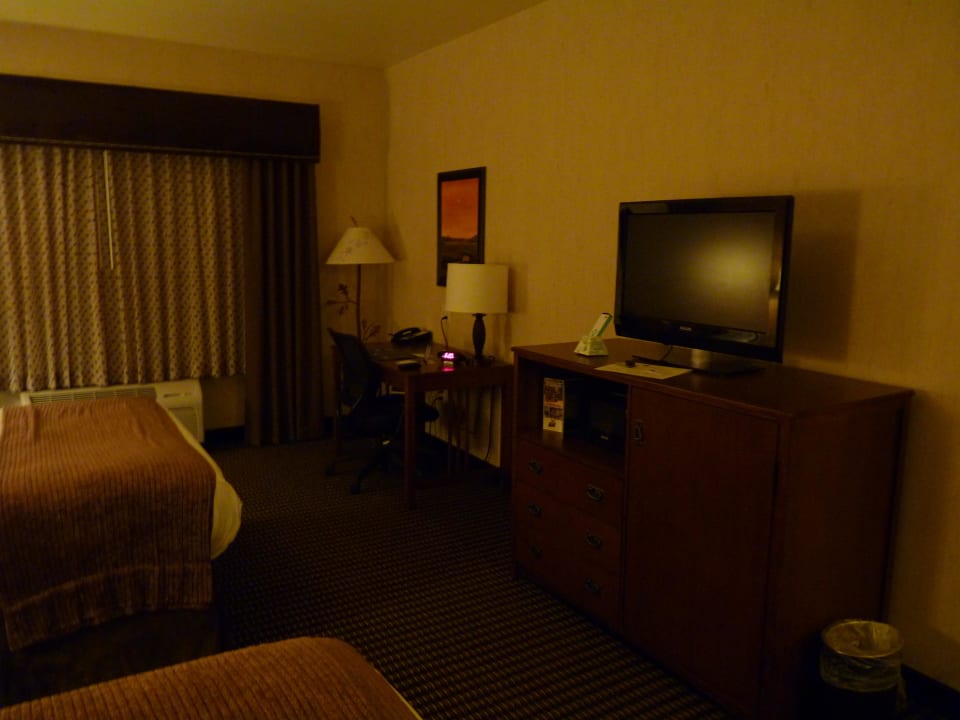 Schlafbereich mit TV Best Western Plus Hotel Bryce Canyon Grand