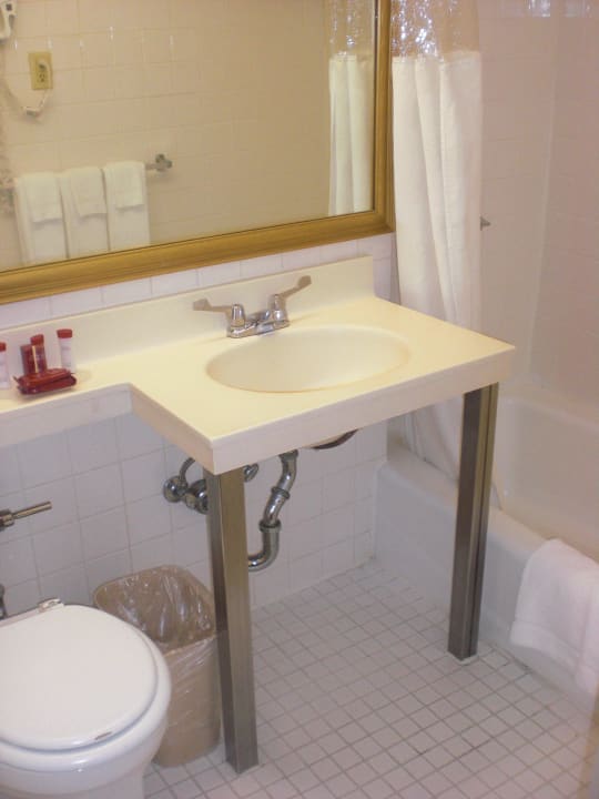 Badezimmer Ramada by Wyndham Jersey City