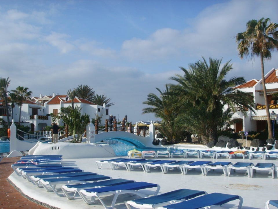 Pool Parque Santiago III Official