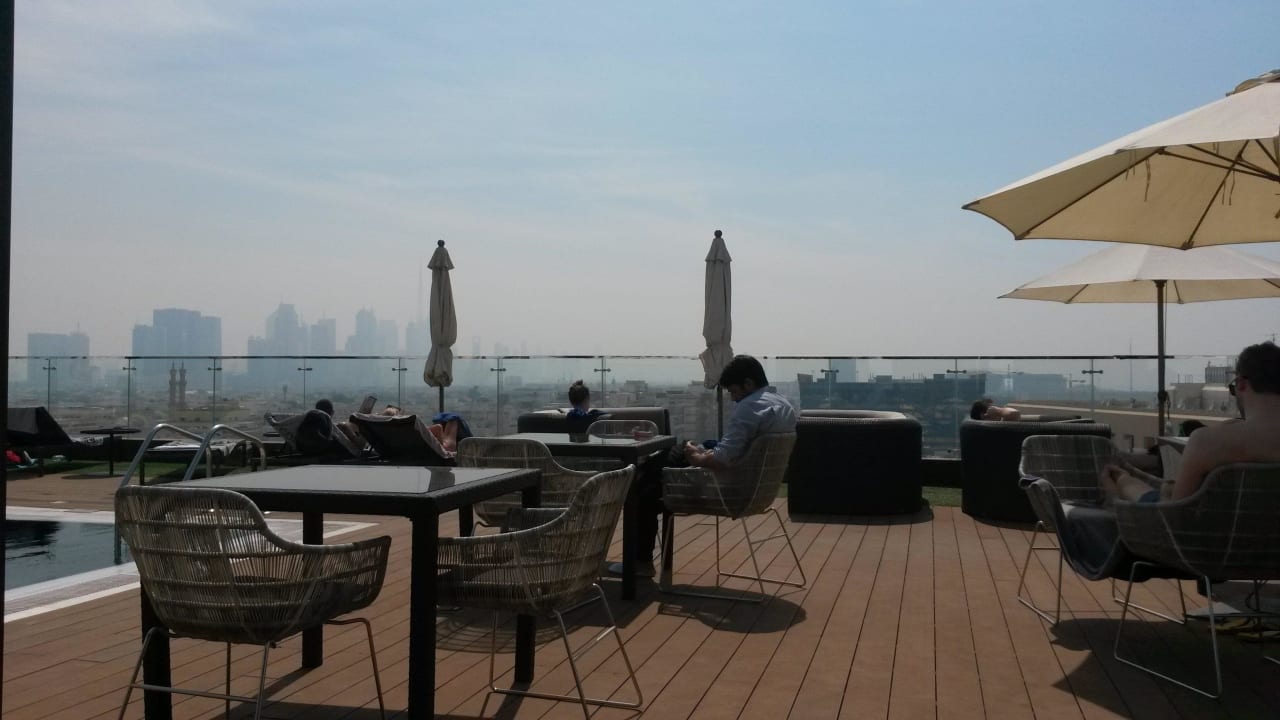 Rooftop-Pool The Canvas Hotel Dubai MGallery By Sofitel