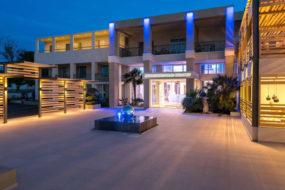 Entrance HARPIN Georgioupolis Resort Aquapark & SPA