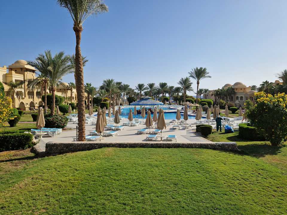 Pool Serenity Alpha Beach