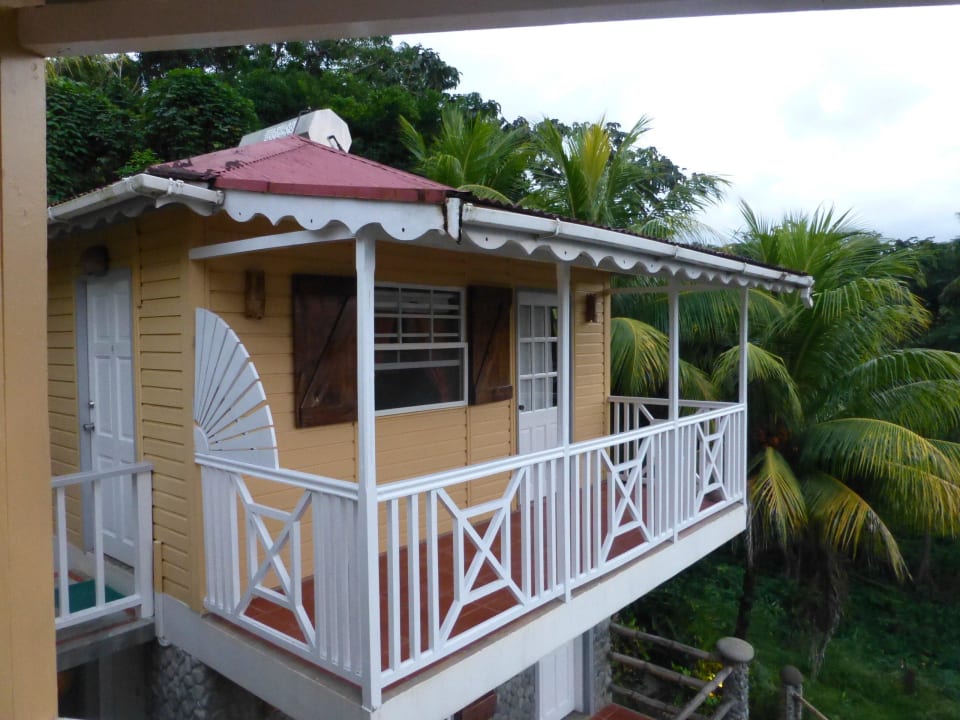 Balkon im Obergeschoß Hotel Calibishie-Lodges
