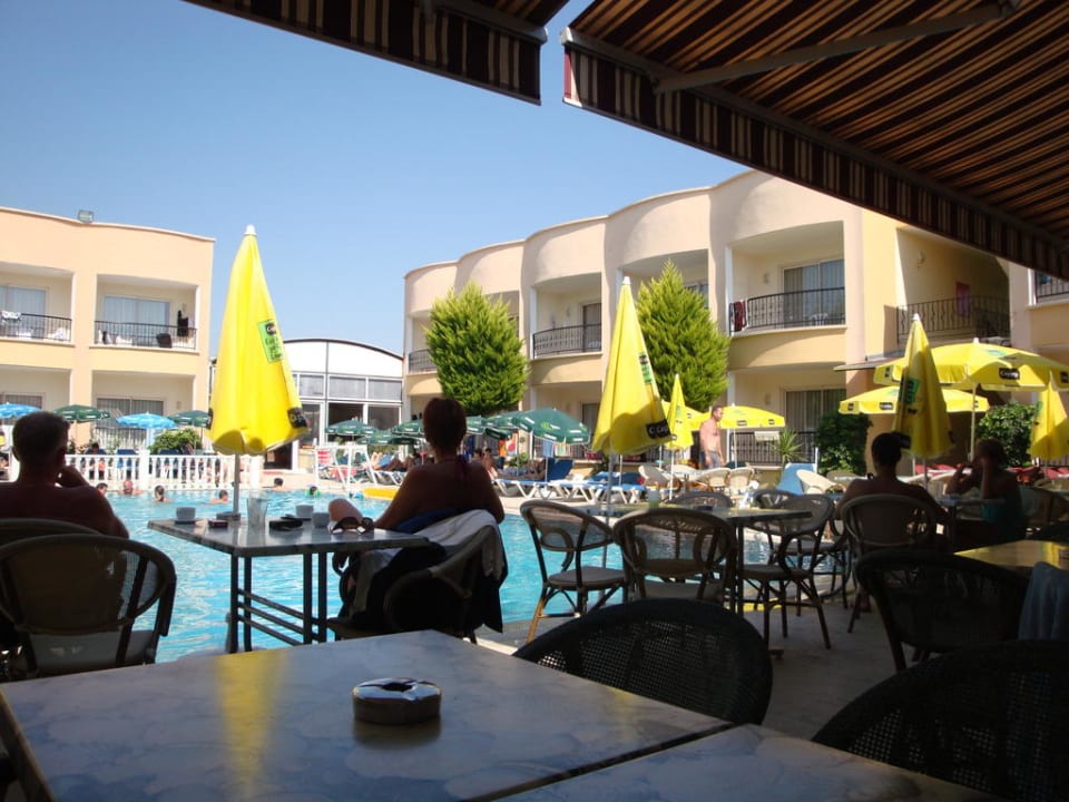 Blick von der Restaurantterrasse Sayanora Hotel