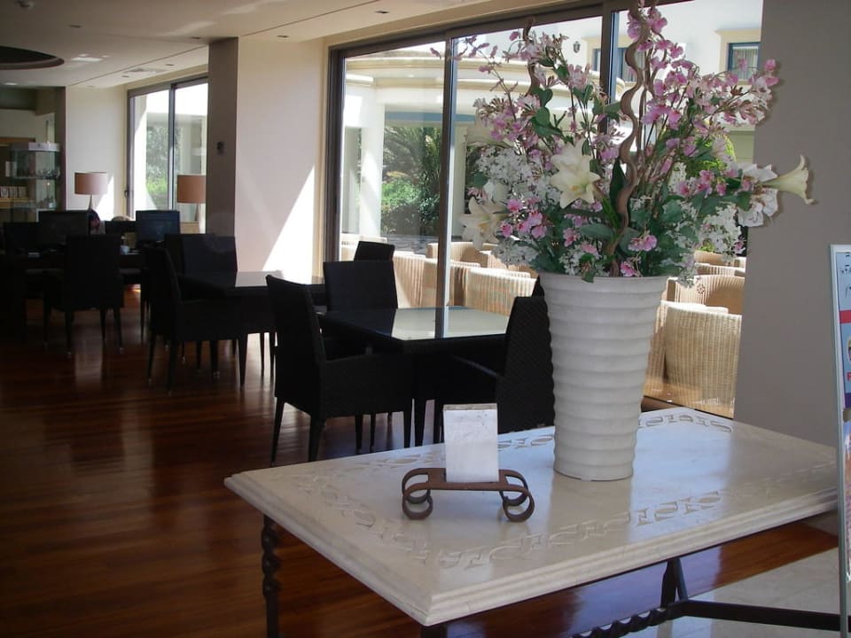 Lobby The Ixian Grand & All Suites