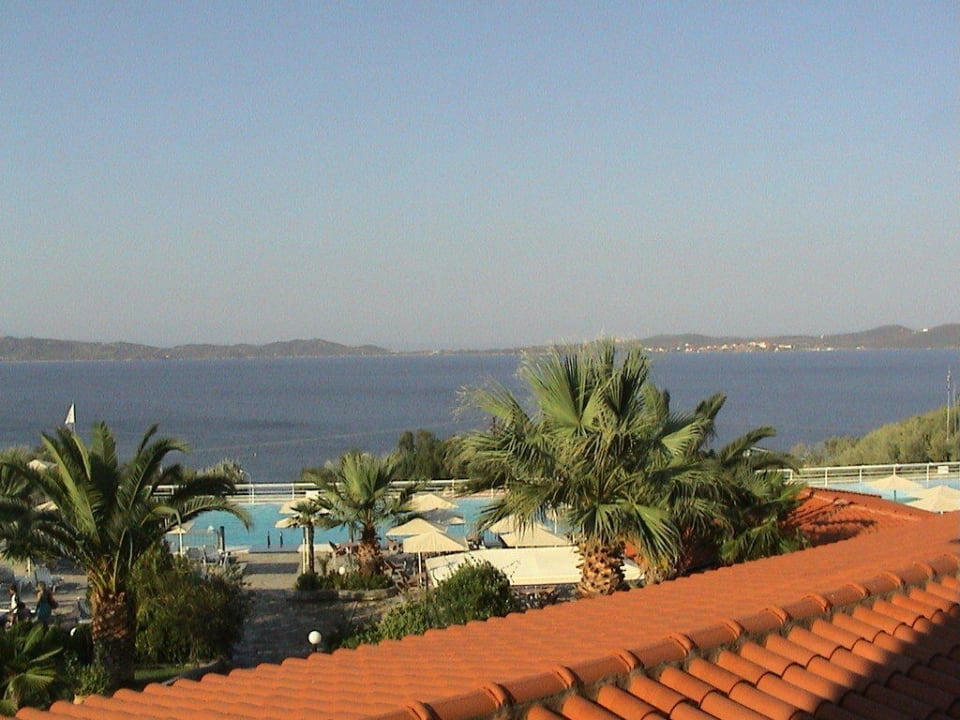 Tolle Aussicht rechts Akrathos Beach Hotel