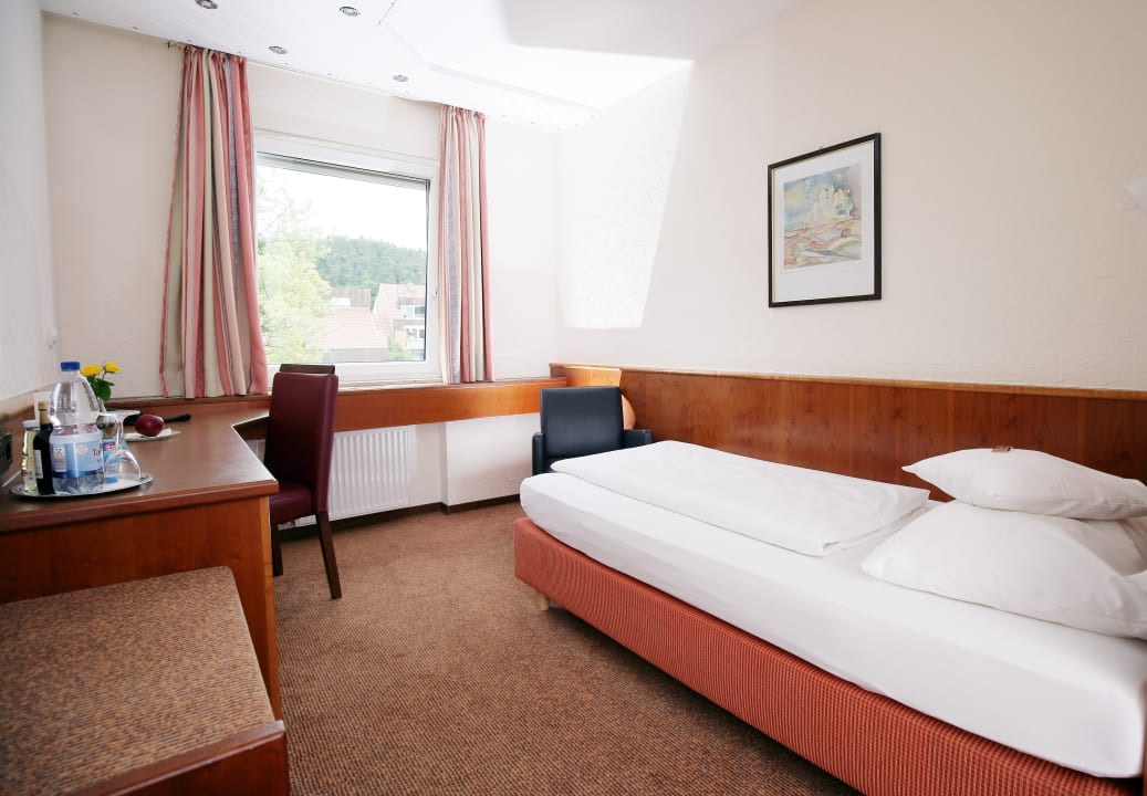 Zimmer Badhotel Stauferland