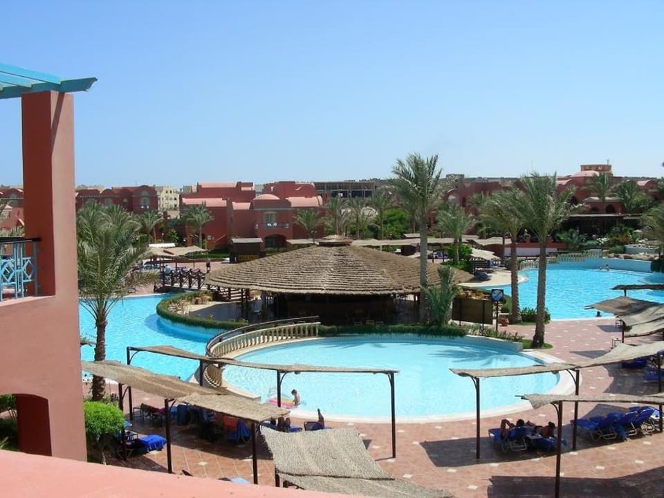Blick zur Pool bar TUI MAGIC LIFE Redsina Sharm El Sheikh