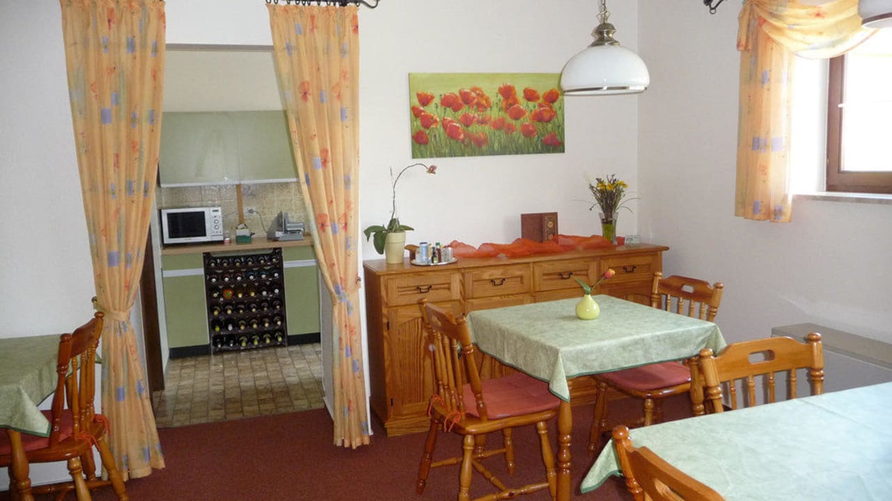 Frühstücks- und Aufenthaltsraum Pension Haus am Wald