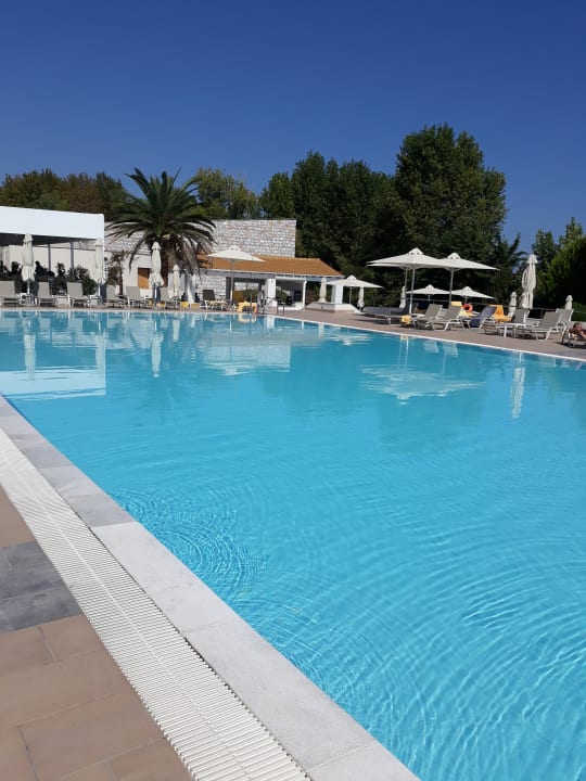 Pool Olympian Bay Grand Resort