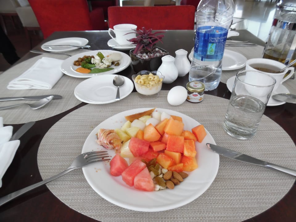 Frühstück Four Points Hotel by Sheraton New Delhi Airport Highway