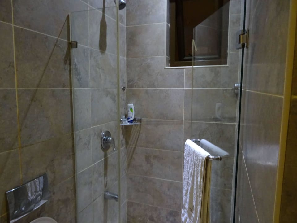Bad mi Dusche Amani Luxury Apartments