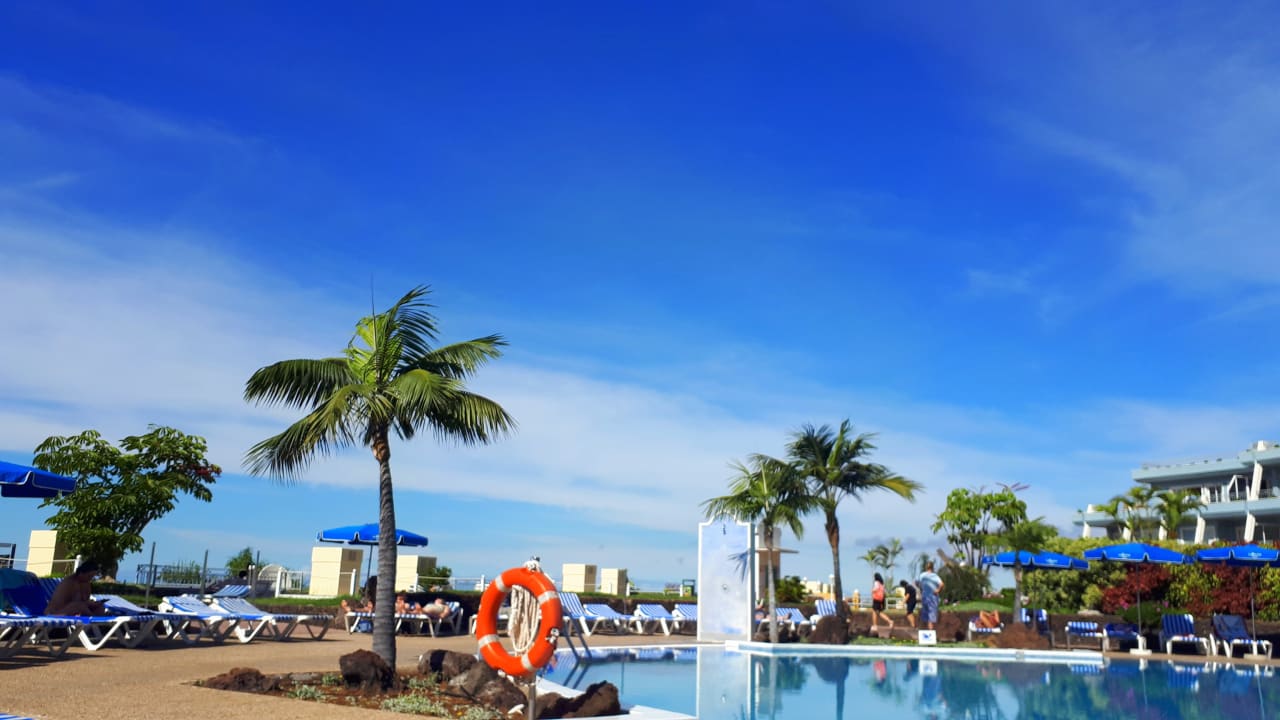Pool Coral La Quinta Park Suites