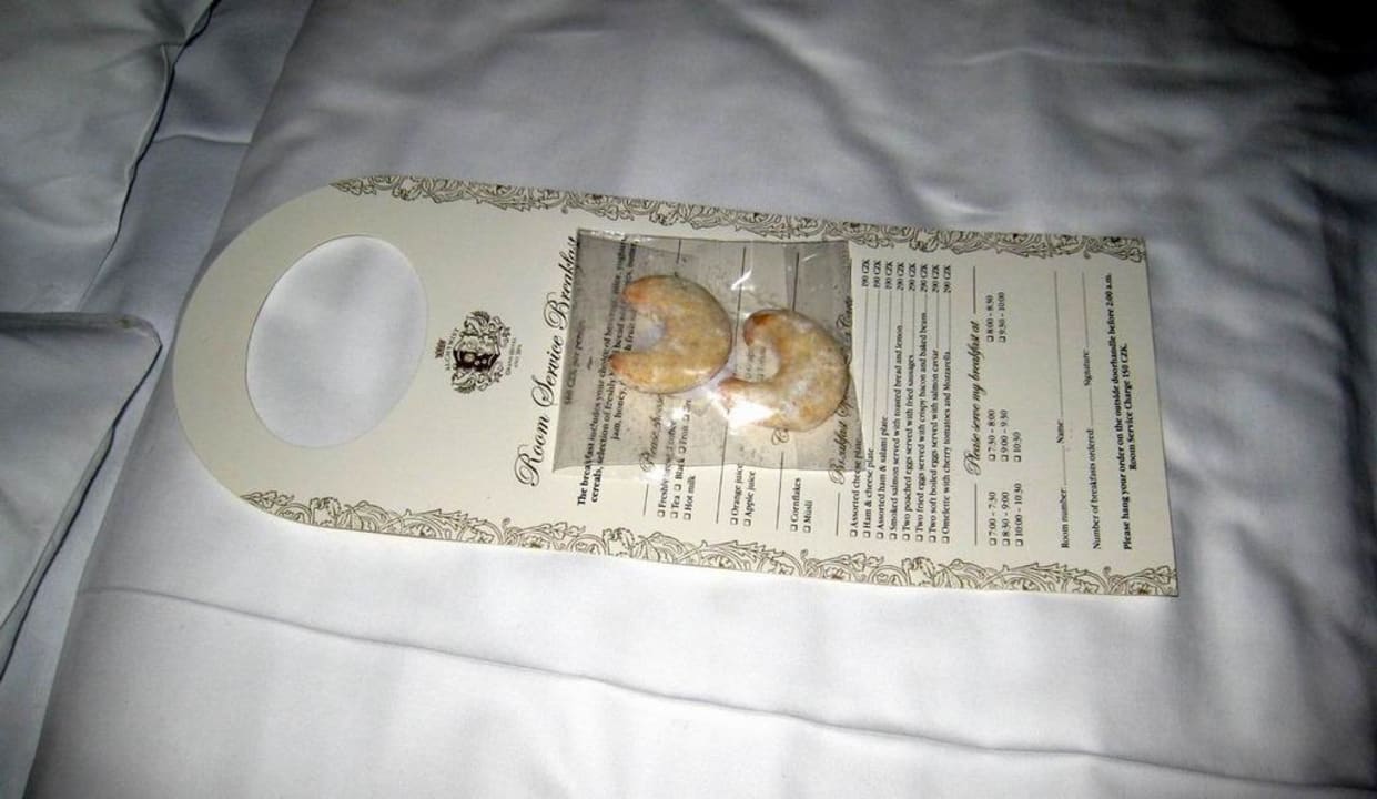 Turndown service with cookies Residence Hotel Alchymist