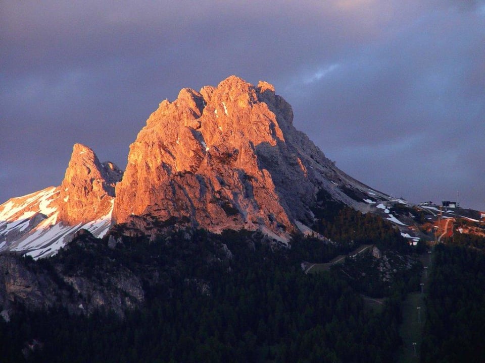 Sonnenuntergang am Grödnerjoch Mountain Chalet Pra Ronch