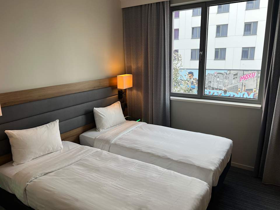 Zimmer MOXY Vienna Airport