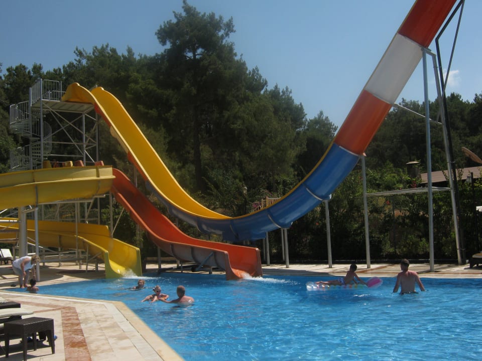 Бассейн с горками Hotel Alara Kum