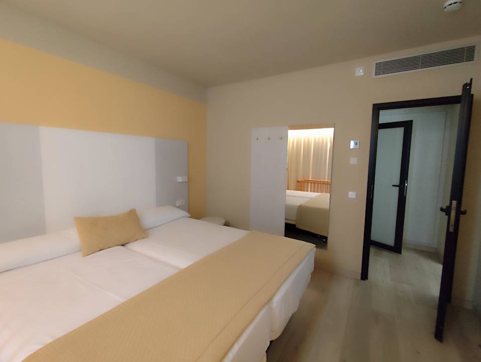 Zimmer Protur Vista Badia Aparthotel