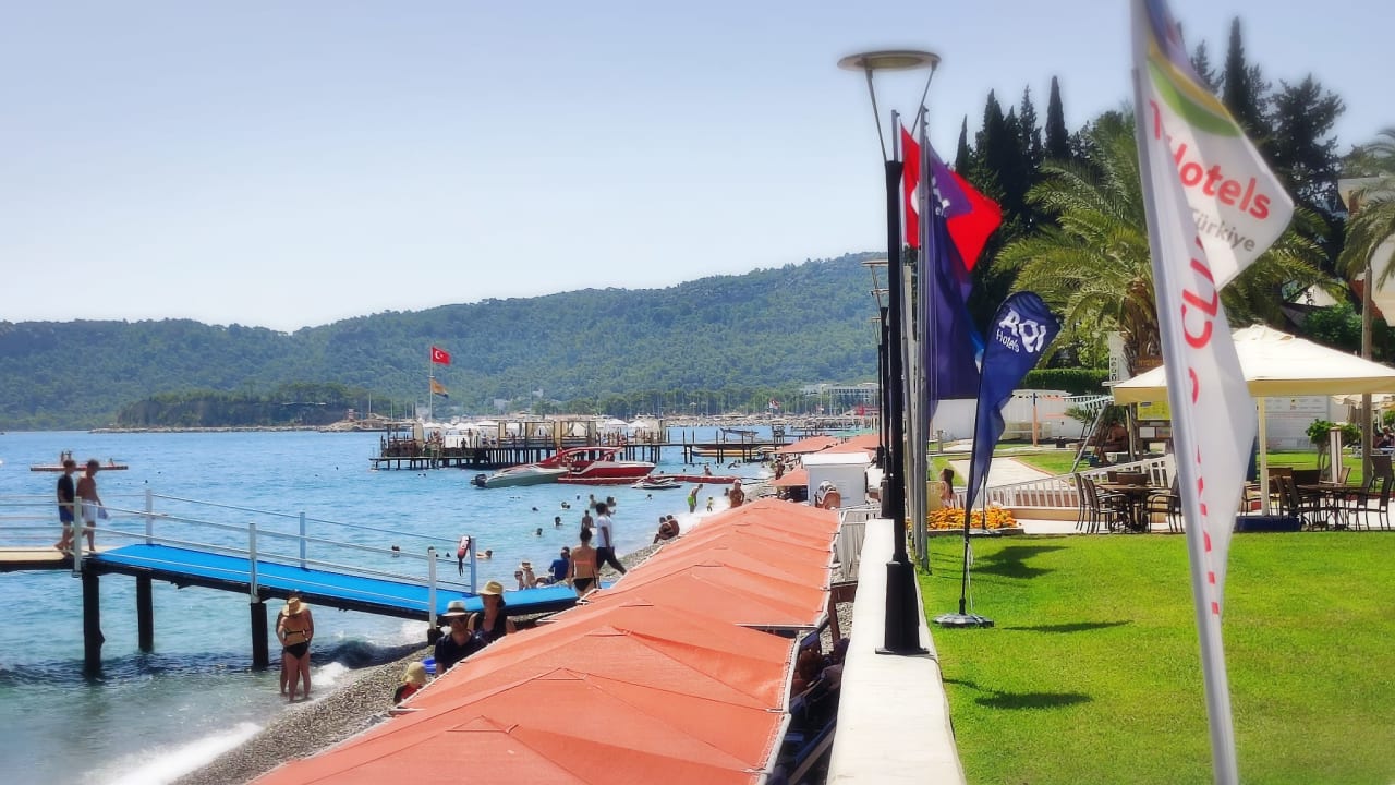 Strand AQI Hydros Club