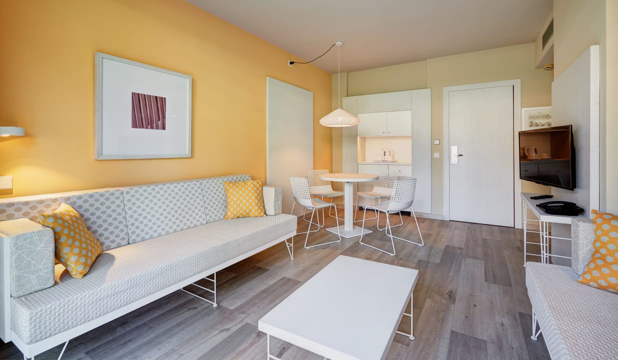 Zimmer Protur Vista Badia Aparthotel