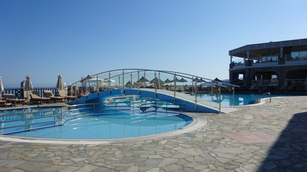 Pool Alexander Beach Hotel & Village Resort