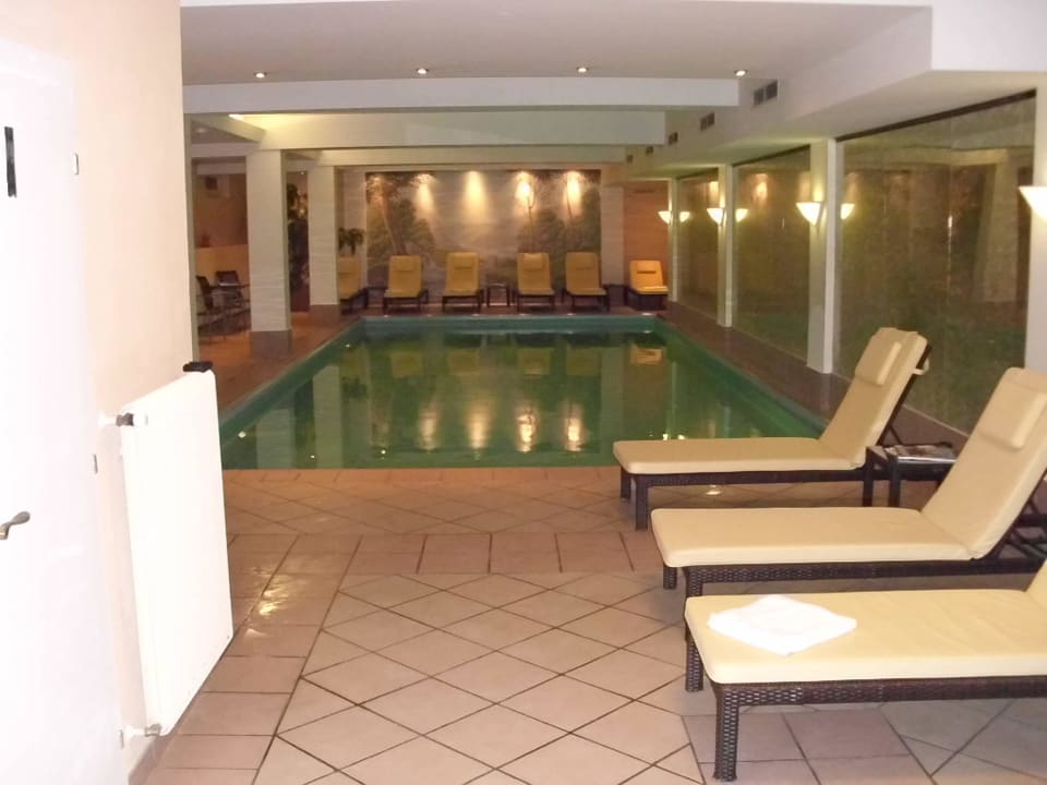 Das große Hallenbad Hotel Alte Post