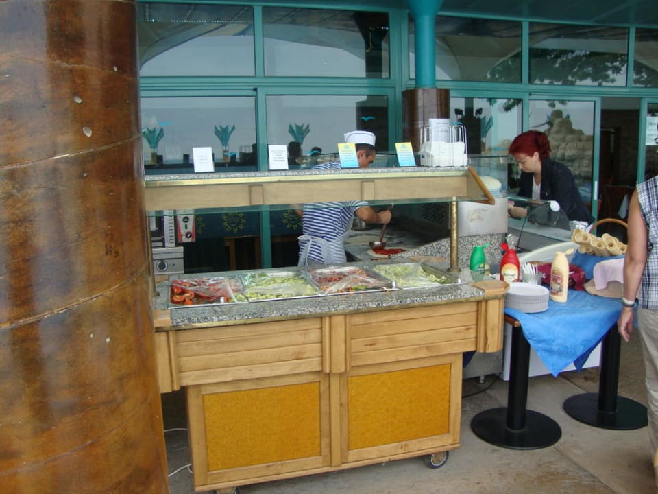 Bufet przy basenie Hotel Borjana