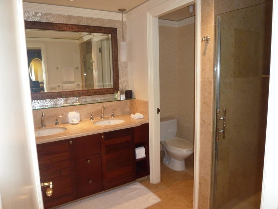 Großes Bad Hotel The Ritz-Carlton Kapalua