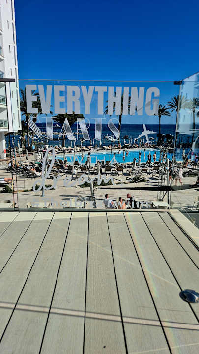 Ausblick The Ibiza Twiins