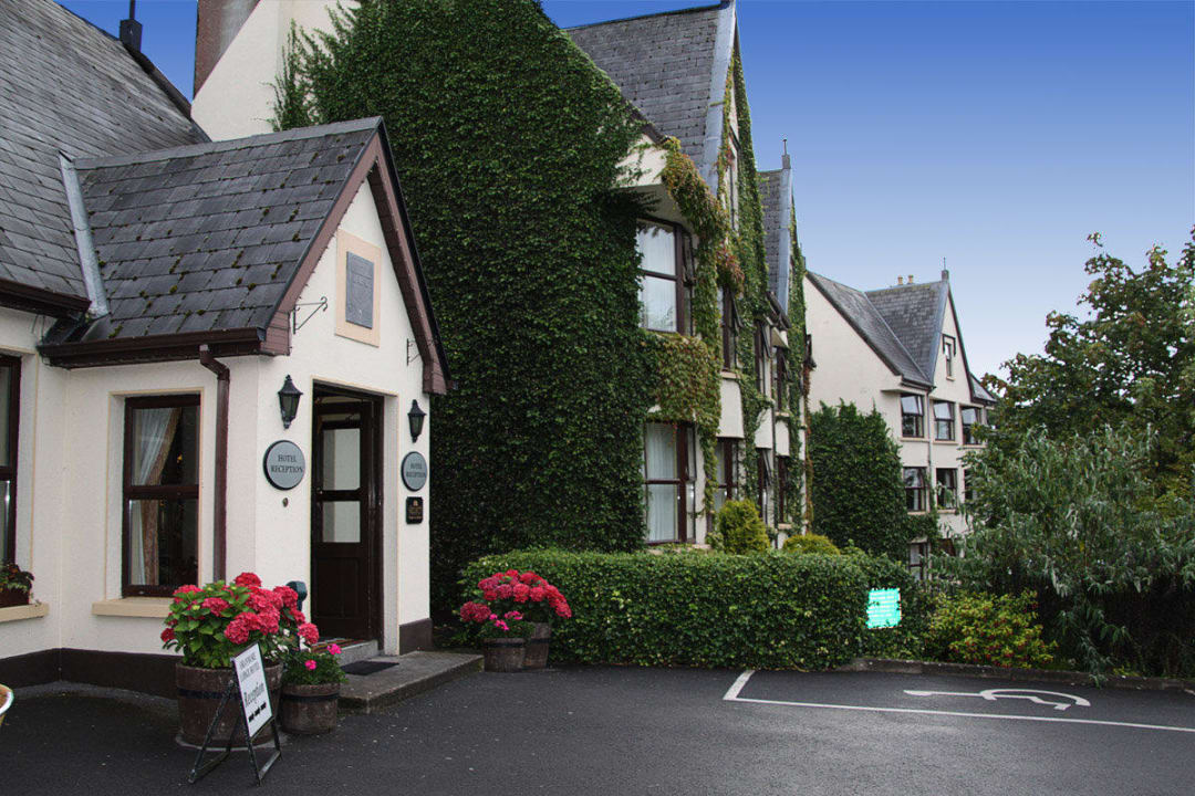 Hoteleingang Hotel Oranmore Lodge