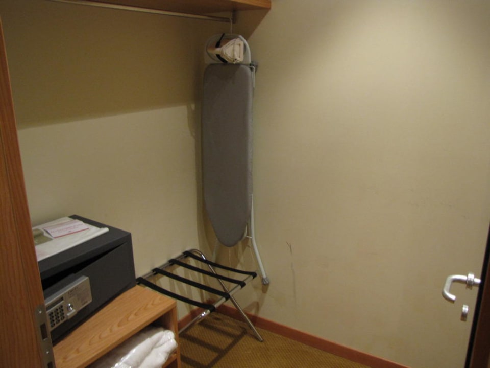 Abstellraum mit Safe Crowne Plaza Padova