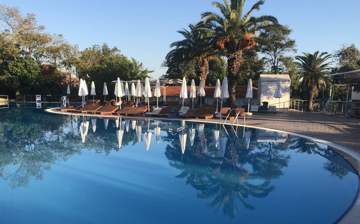 Pool Club Resort Atlantis