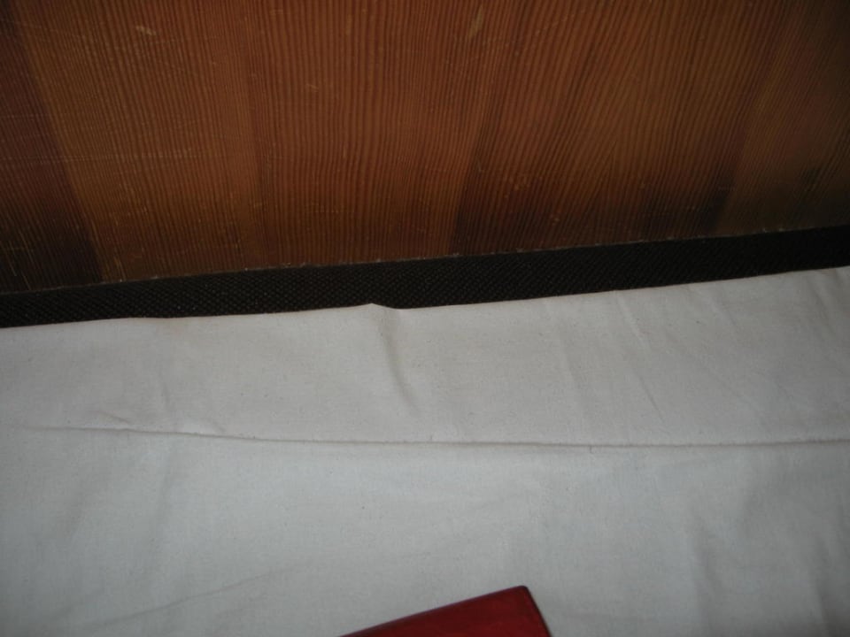 Špinavá  matrace Hotel Černá bouda