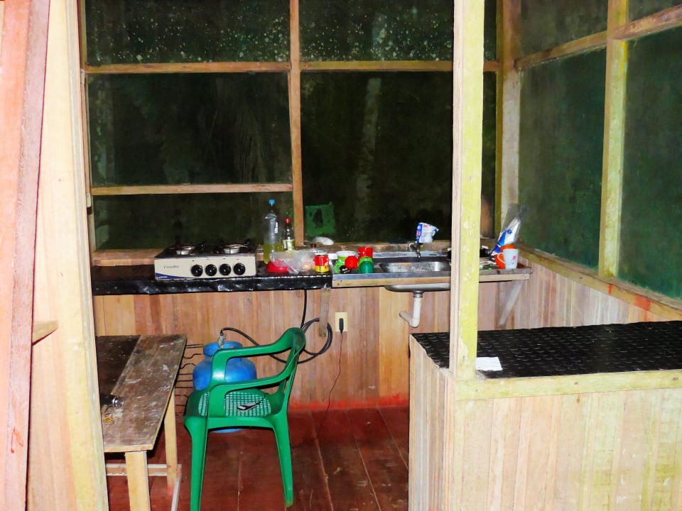 Der Küchenbereich Guesthouse Omshanty