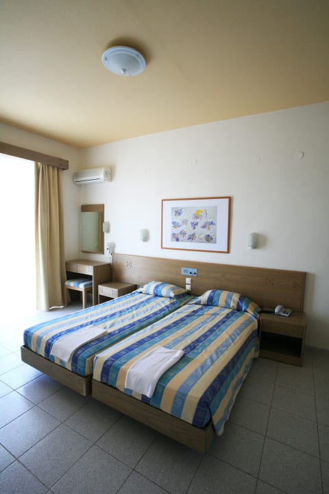 Zimmer Hotel-Apartments Irinna