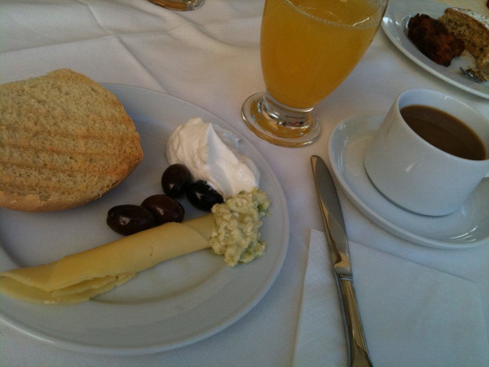 Frühstück. Hotel Strogili