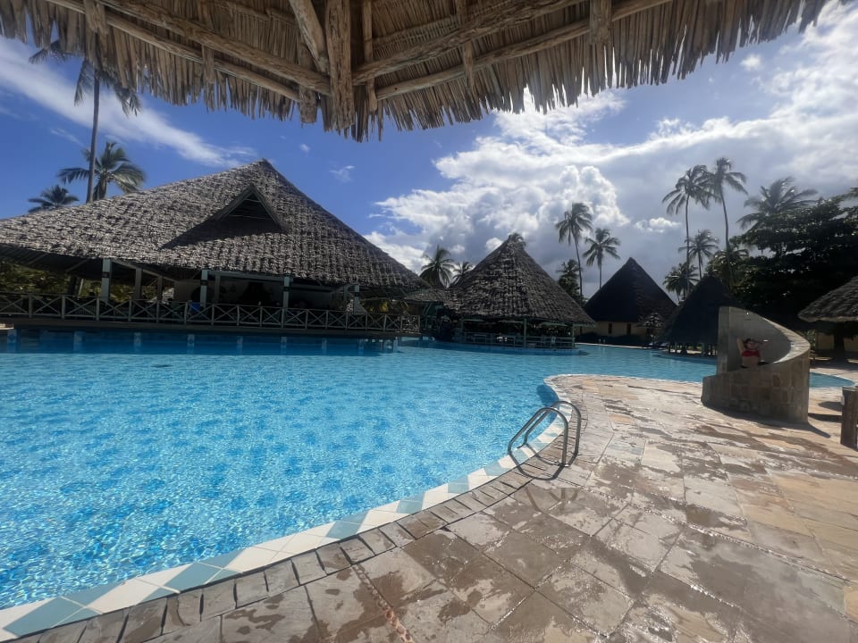 Pool Neptune Pwani Beach Resort & Spa