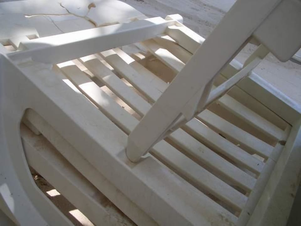 Kaputte Liegen Ao Prao Resort