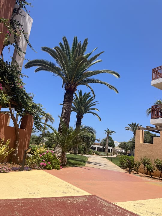 Gartenanlage Anissa Beach & Village