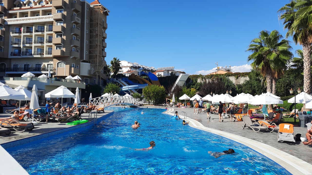 Pool Side Mare Resort & Spa