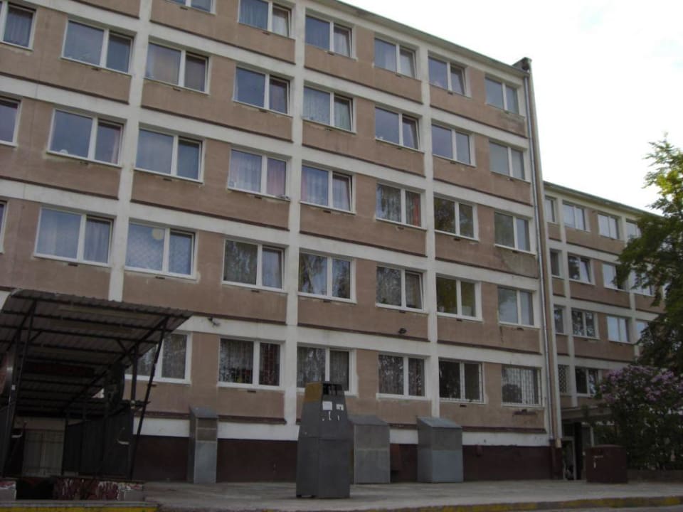 Das Dom Studencki Nr. 3 von außen Dom Studencki Nr. 3