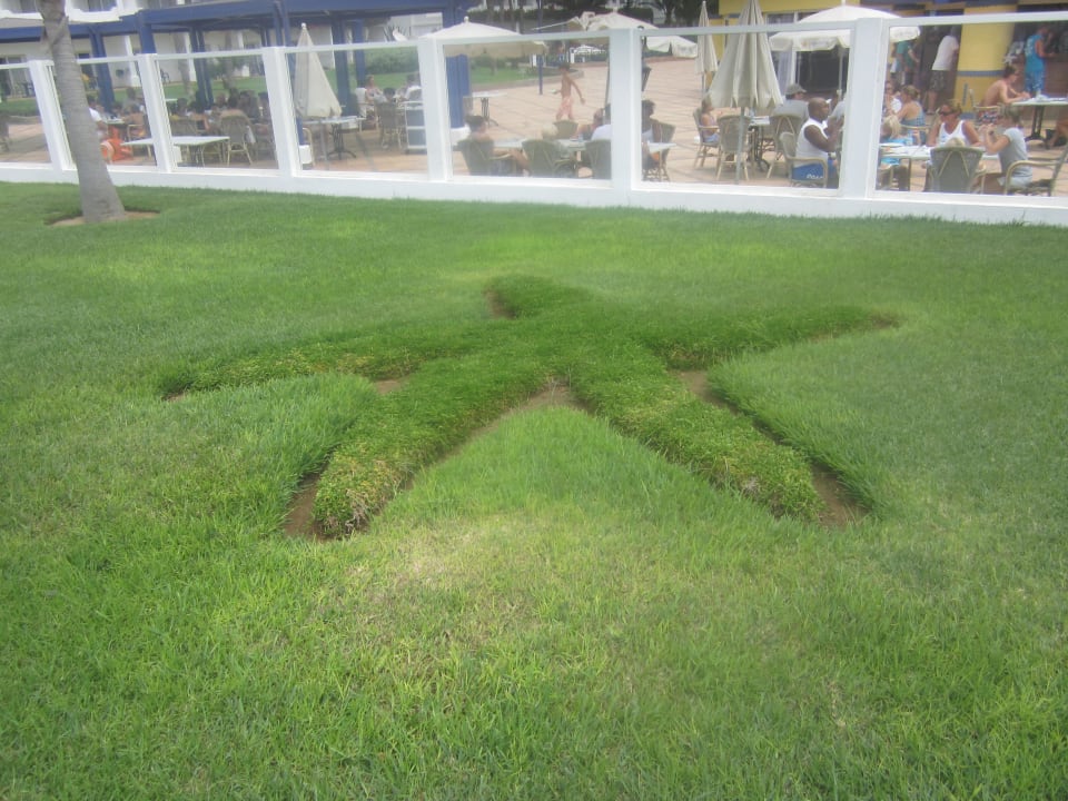 Logo am Ausgang zum Strand Iberostar Waves Founty Beach